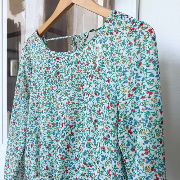 Guess Women's Floral Long Sleeve Blouse V-Back Size S Multicolor Casual Spring - Picture 2 of 9